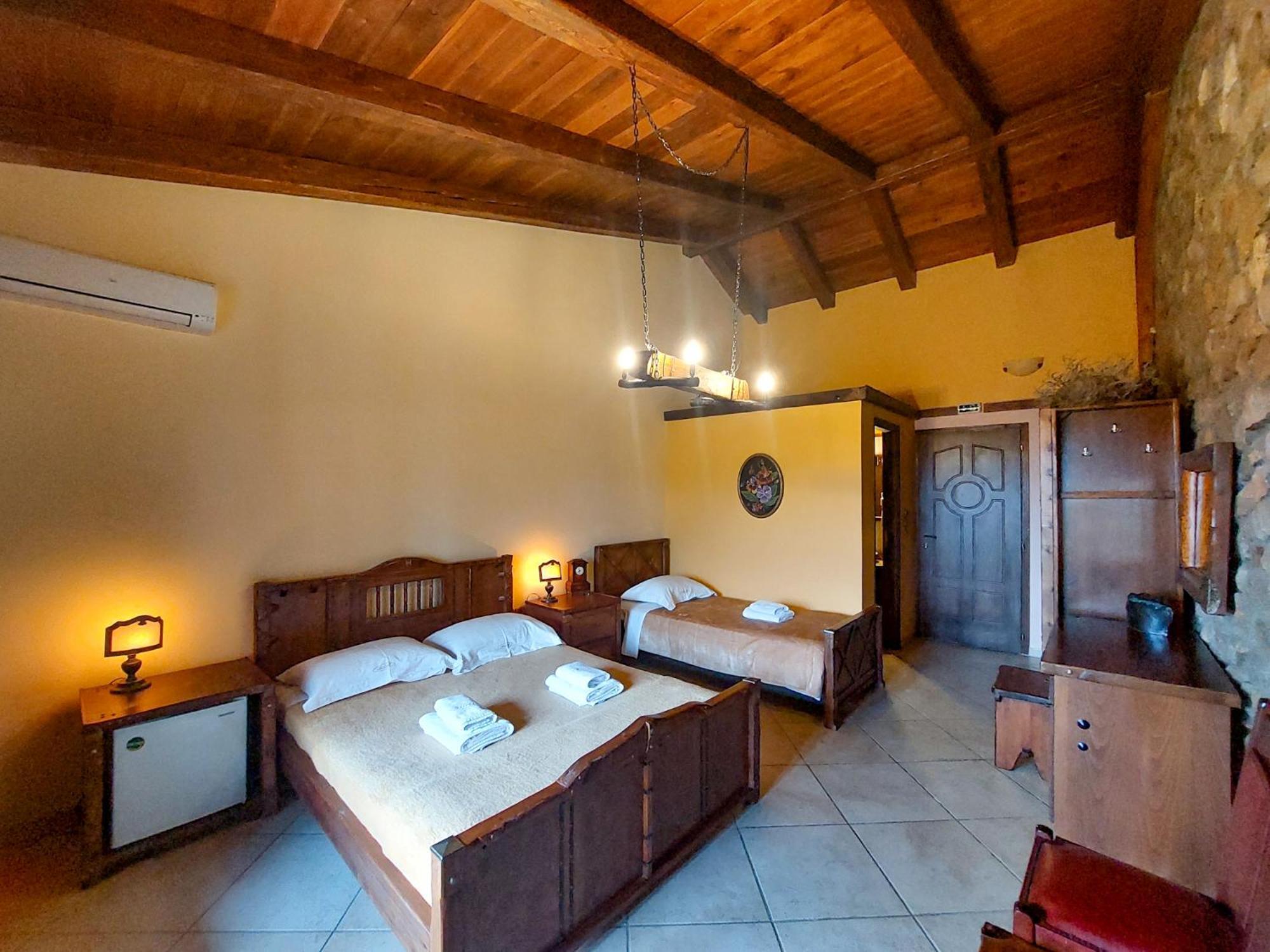 Metohi Hotel Marioláta Екстериор снимка